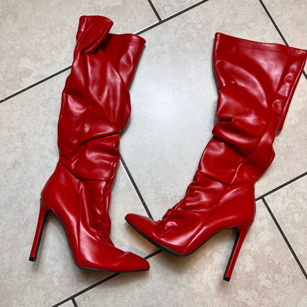 RED BOOTS